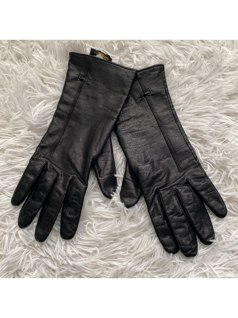 Vintage black ladies driving gloves